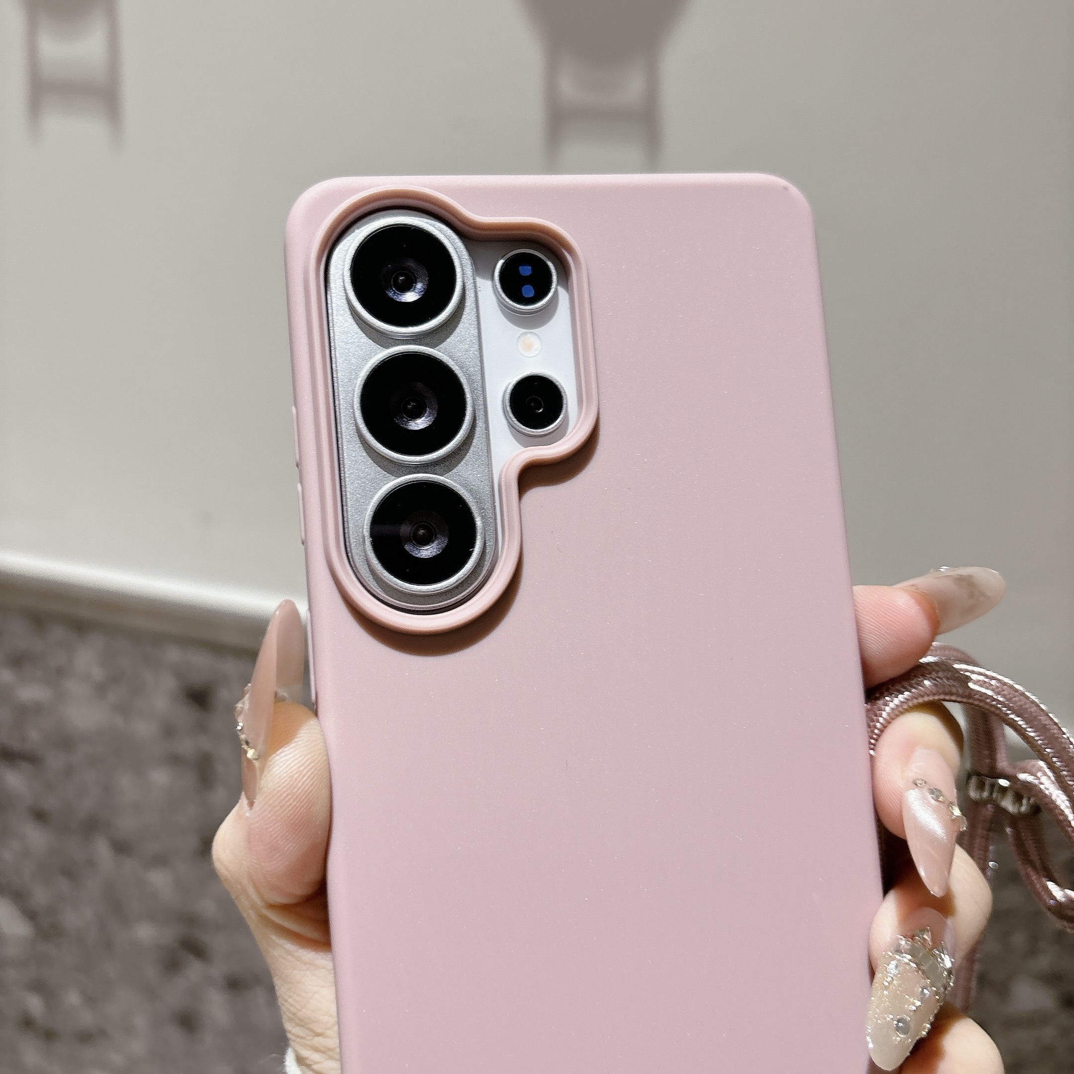 Matte Silicone Case for Samsun - مراجعة Samsung Galaxy Strap وسعره