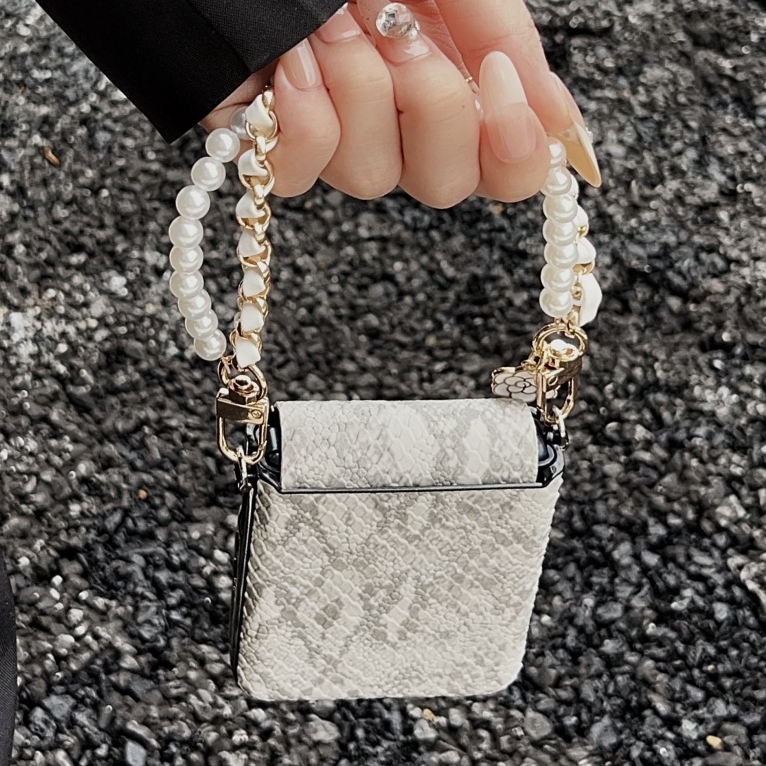 Luxurious Snake Texture Leathe - مراجعة Samsung Galaxy Strap وسعره