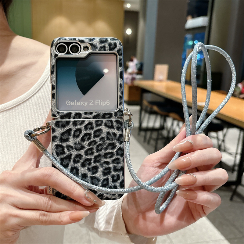Luxury Leopard Print Phone Cas - مراجعة Samsung Galaxy Strap وسعره