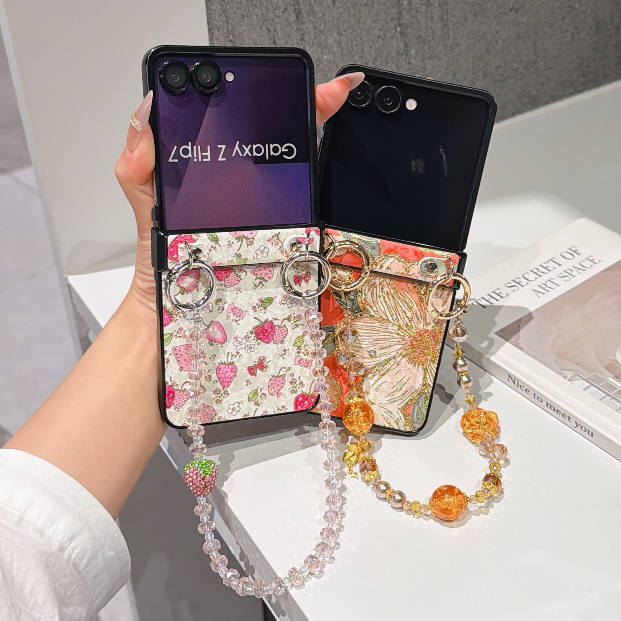 Hinge Protection PU Leather Co - مراجعة Samsung Galaxy Strap وسعره